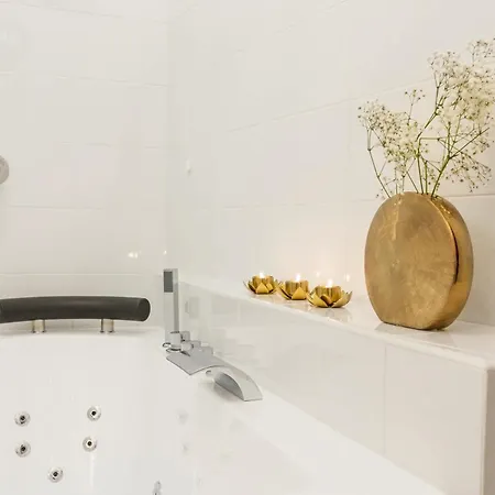 Di Grazia Cagliari - Charming Suite Con Jacuzzi * Cagliari