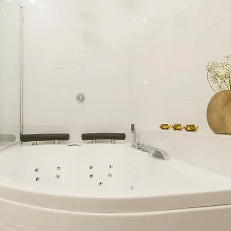 Suite Romantica Con Jacuzzi Nel Cuore Di Cagliari Cagliari