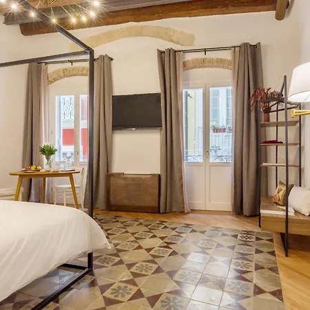Rubino, Junior Con Vasca Idromassaggio Nel Centro Storico Di Apartment Cagliari
